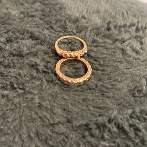 😍 Cute Gold Ring Set    NEVER WORN